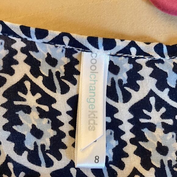 CoolChange Kids Coverup/Dress in Blue & White print. Size 8. - Picture 6 of 7
